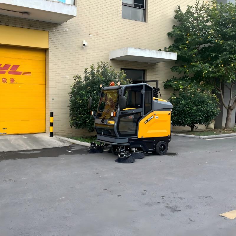 南通科尔纺织服饰有限公司MN-E810FB封闭式扫地机